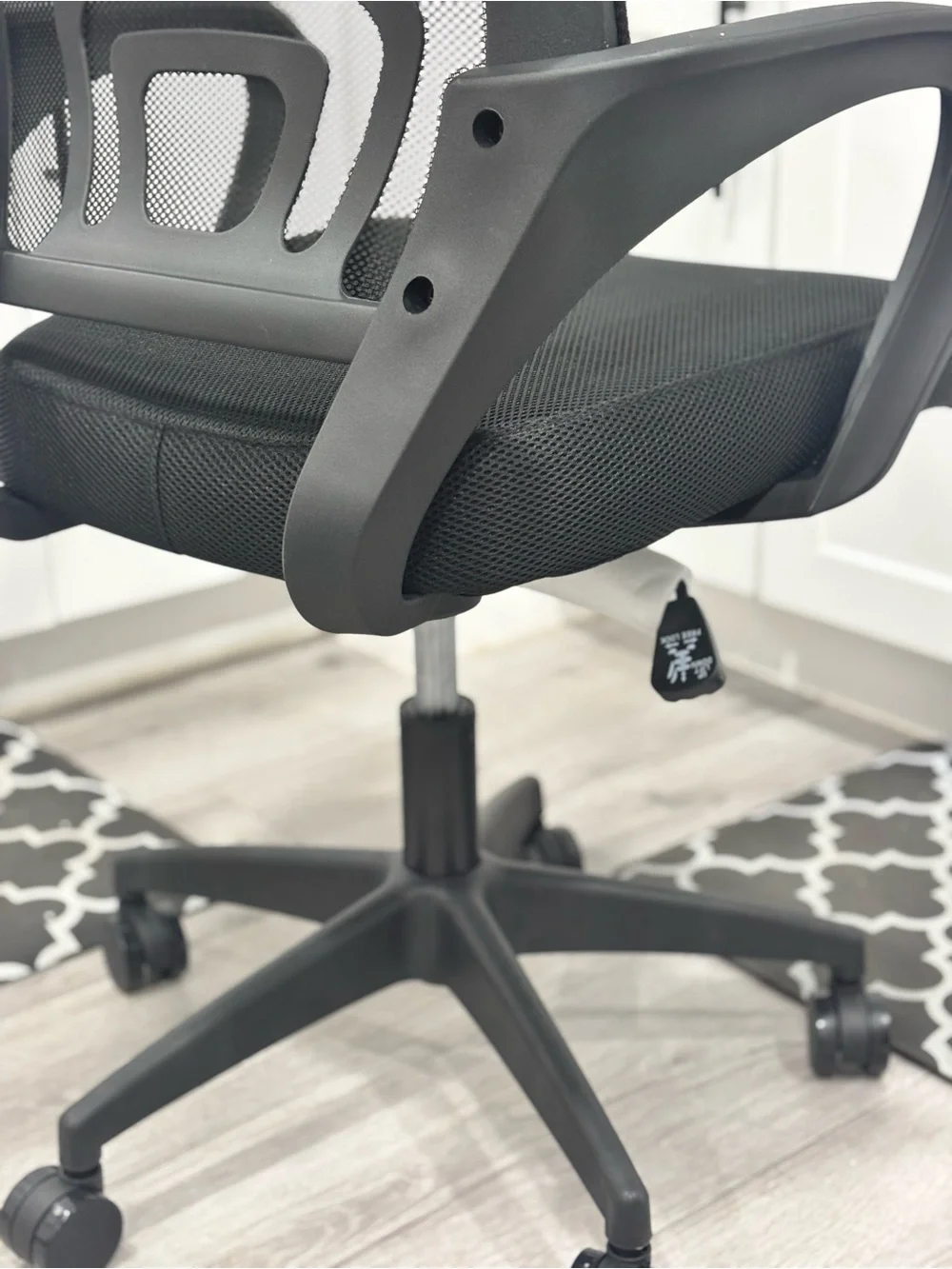 Black Mesh Task Chair - Comfortable Home Office Seating ❗️🌟😍